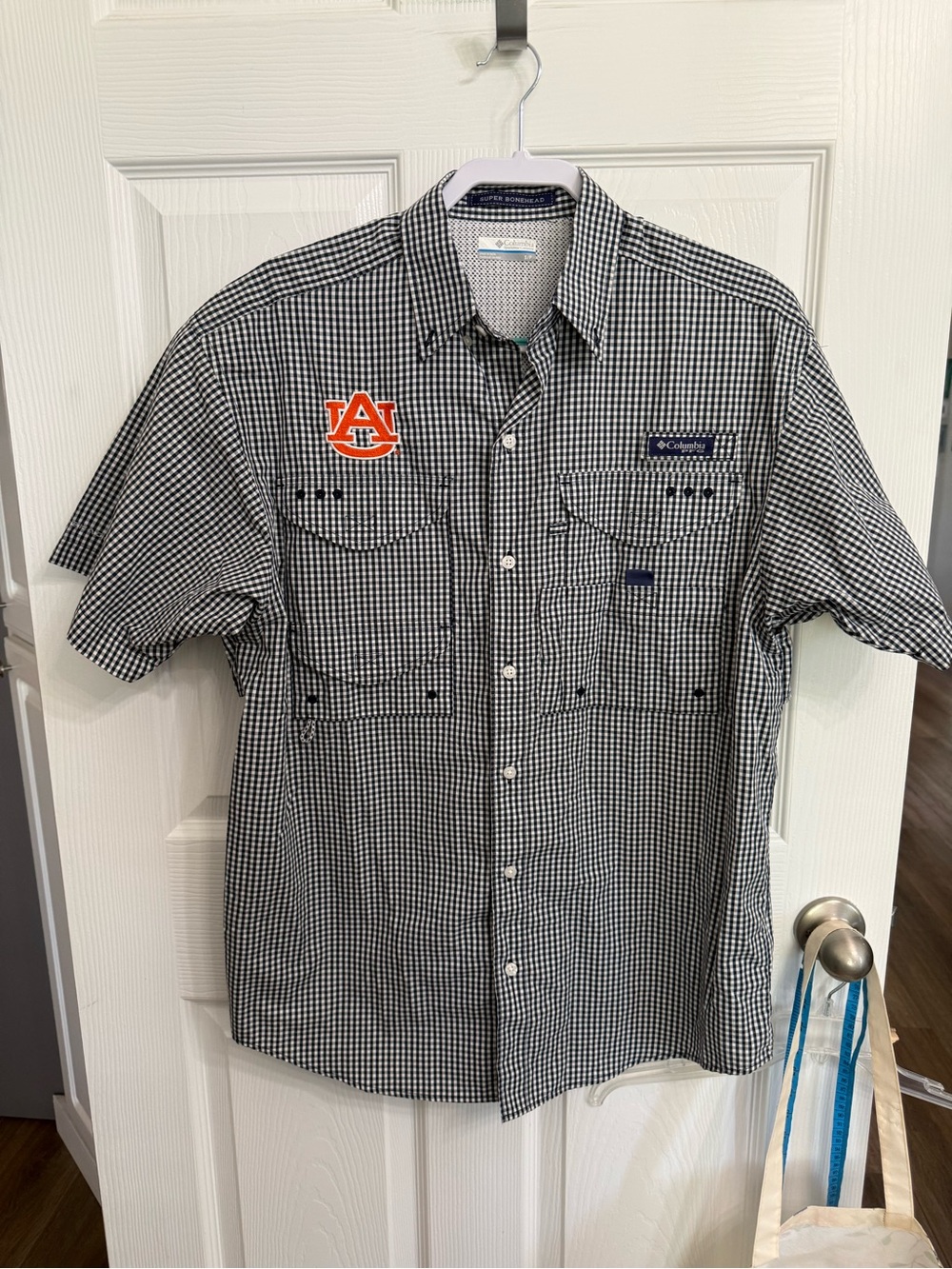 Columbia Men’s Blue & White Gingham Short-Sleeve Shirt Auburn Patch small